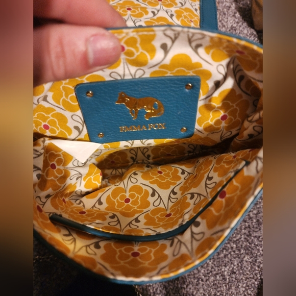 Emma Fox Small Crossbody Bag - Picture 5 of 6
